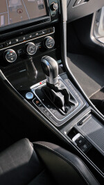 2016 Volkswagen Golf R - 98k km