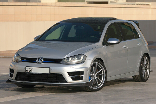2016 Volkswagen Golf R - 98k km