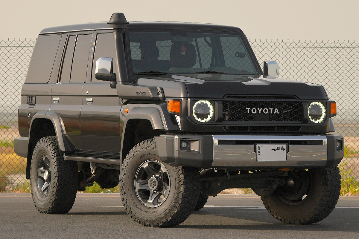 2024 Toyota Land Cruiser LC76 - 65k km