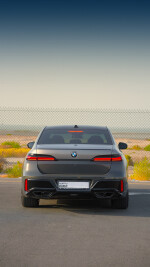 2023 BMW 740i xDrive M Sport - 33k km