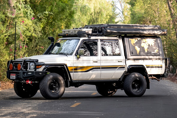 2022 Toyota Land Cruiser LC79 Pickup - 60k km