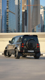 2024 Land Rover Defender 110 HSE - 67k km